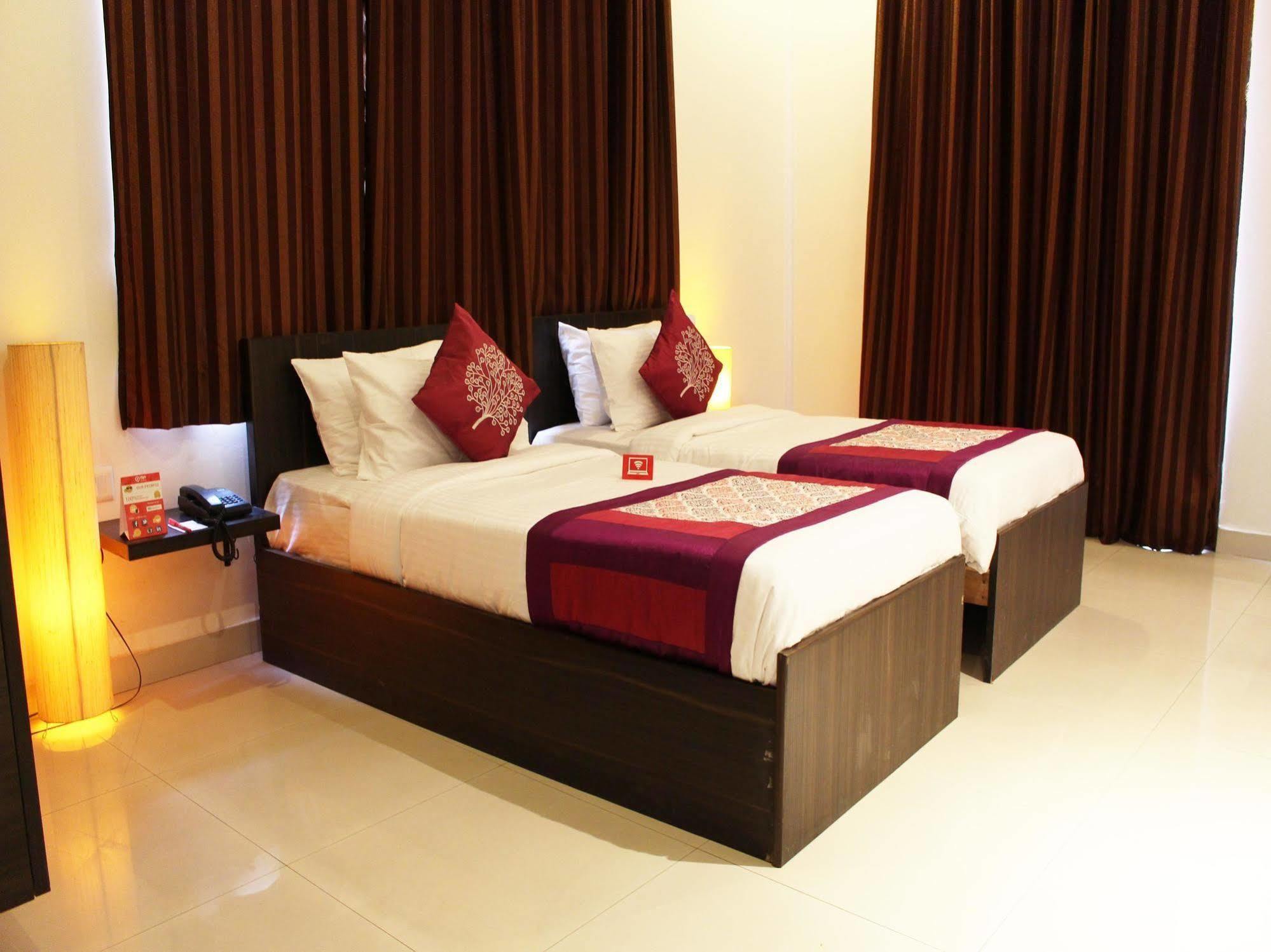 Hotel Oyo Flagship 387 Moulsari Avenue Gurgaon Exterior foto